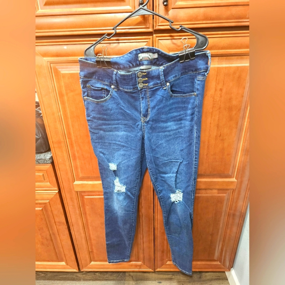 Torrid Dark Wash Jeggings #407